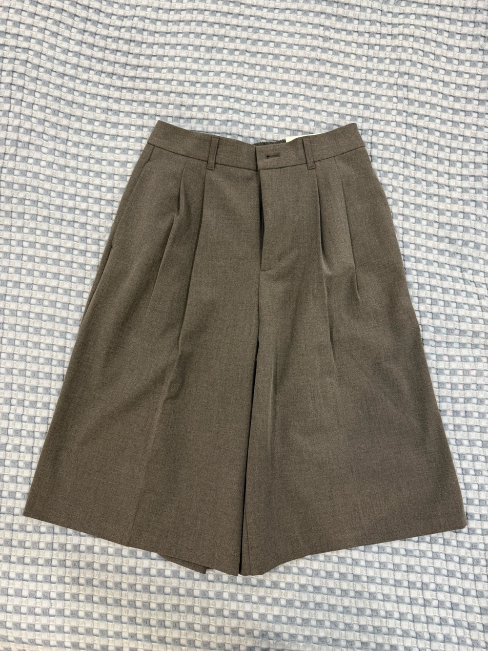 GU Women’s Bermuda Dress Shorts